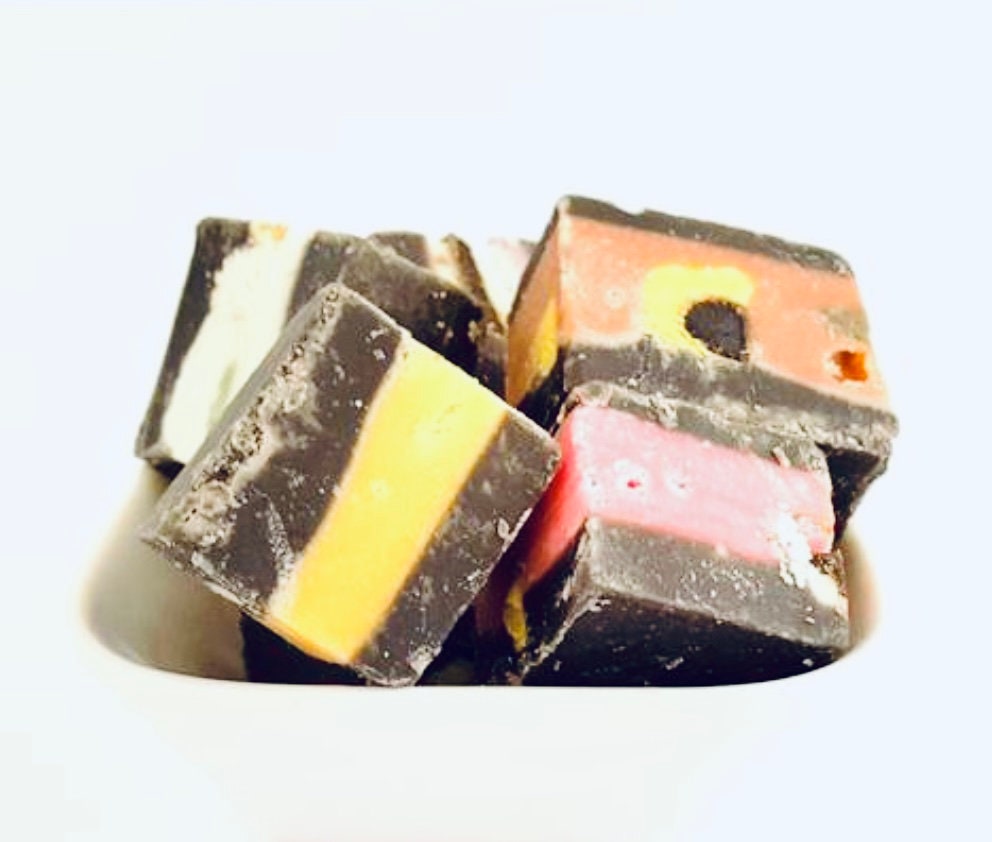 Handmade Liquorice Allsorts Sweets Fudge Gift Tin, Luxury Hand-packed Fudge  (160g) Free shipping (UK)